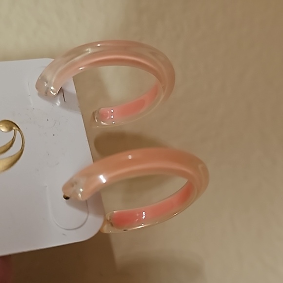 Coral half hoop earings - Picture 2 of 2